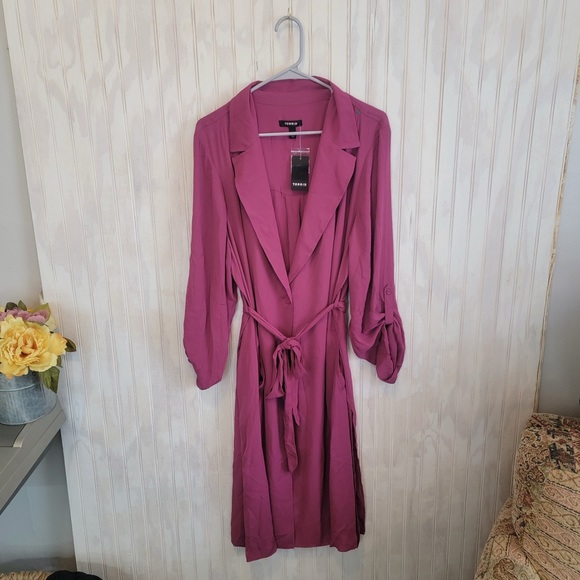 Torrid Chiffon Fuschia Trench Dress 2X - Picture 4 of 6